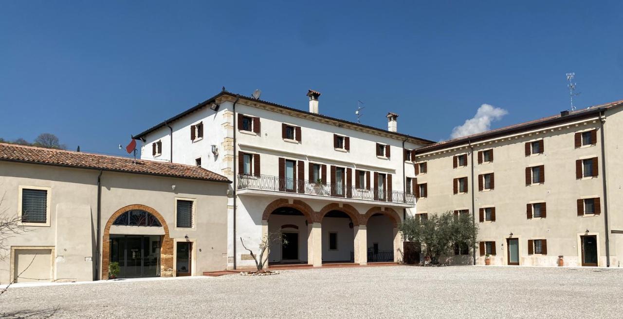 Verdeolivo 1876 - Apartments & Pool Mezzane di Sotto Εξωτερικό φωτογραφία