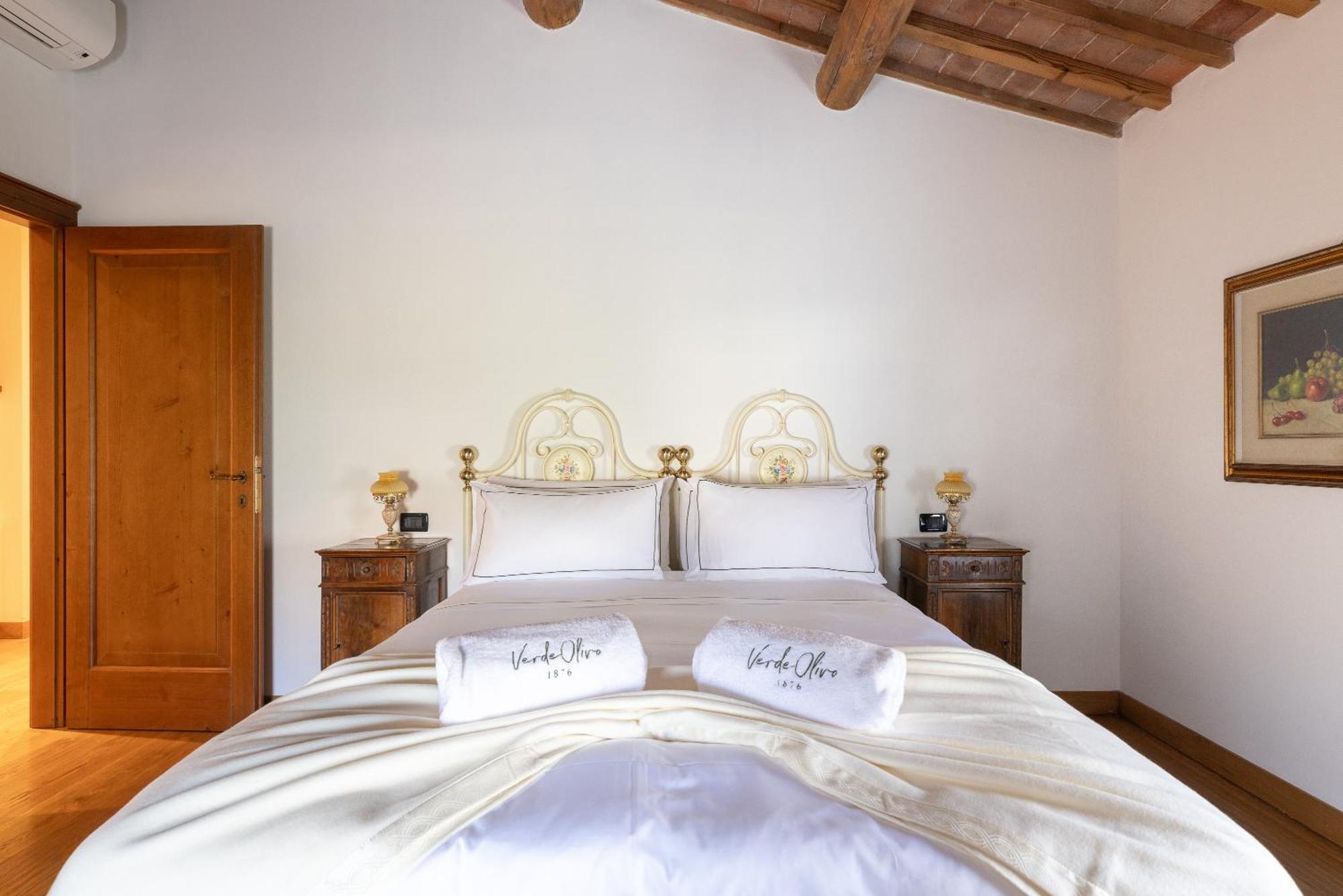 Verdeolivo 1876 - Apartments & Pool Mezzane di Sotto Εξωτερικό φωτογραφία