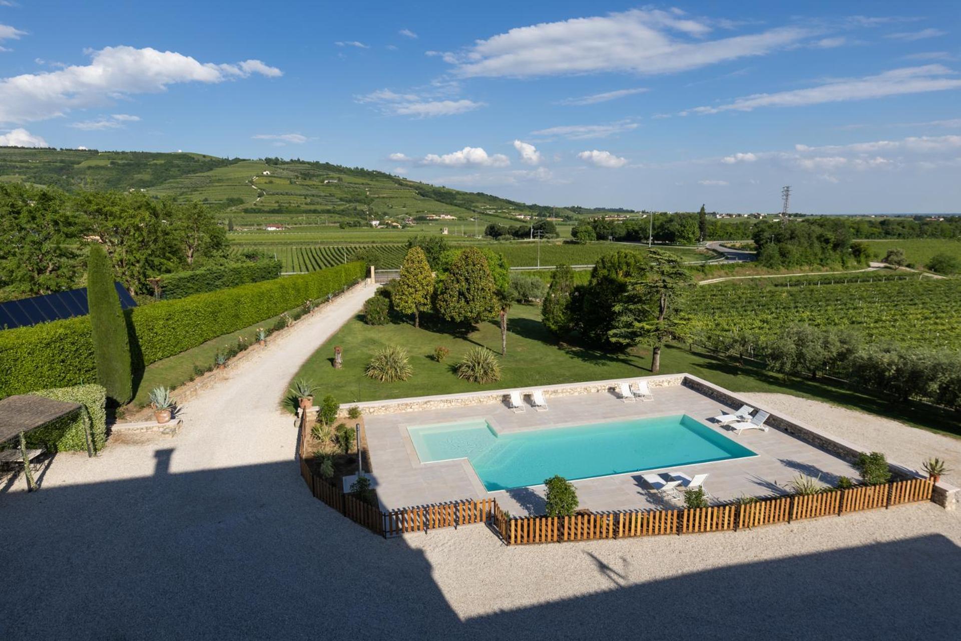 Verdeolivo 1876 - Apartments & Pool Mezzane di Sotto Εξωτερικό φωτογραφία