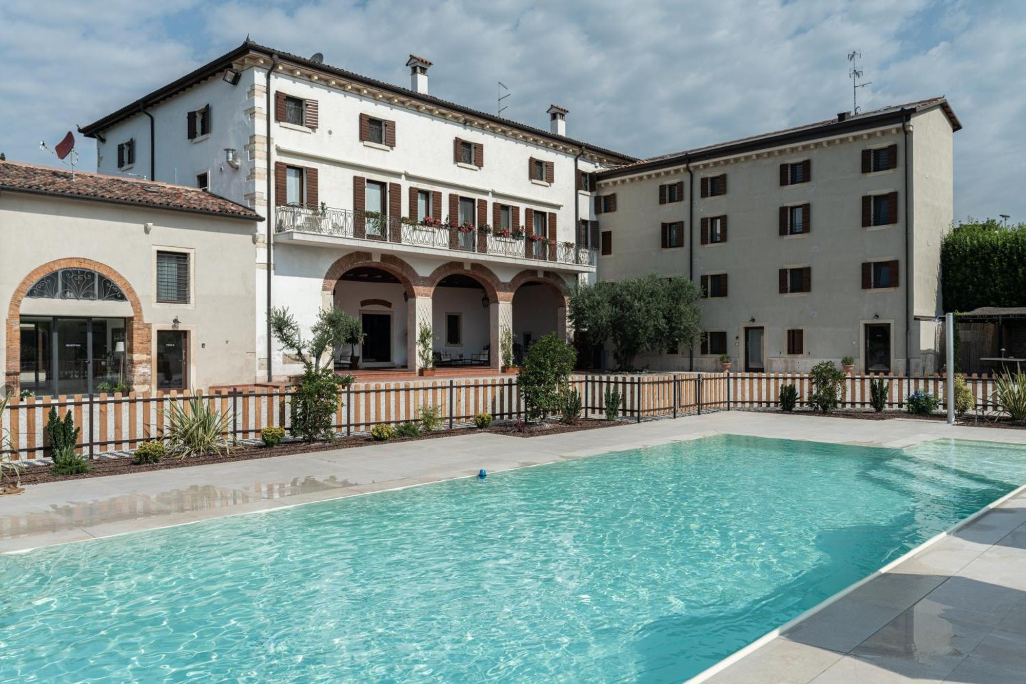 Verdeolivo 1876 - Apartments & Pool Mezzane di Sotto Εξωτερικό φωτογραφία